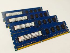 (11-12-B1) Hynix 4GB DDR3, 1600Mhz, 2Rx8, HMT351U6CFR8C-PB