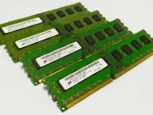 (11-11-B1) Micron 4GB DDR3, 1600Mhz, 2Rx8, MT16JTF51264AZ-1G6M1