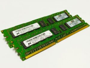 (9-10-E0) Micron 4GB (2x2GB) DDR3, 1333Mhz, 2Rx8, MT18JSF25672AZ-1G4F1 - (komplet(8)