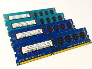(9-11-B1) Hynix 4GB DDR3  1333Mhz  2Rx8, HMT351U6CFR8C-H9